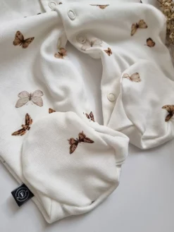 Bawełniany pajac niemowlęcy ze stópkami boho motyle (Kopia)