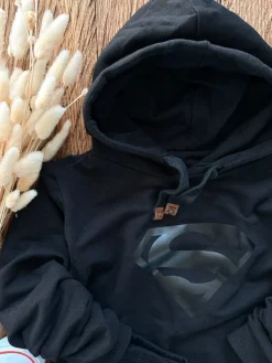 Bluza dziecięca z kapturem z czarnym znakiem supermena