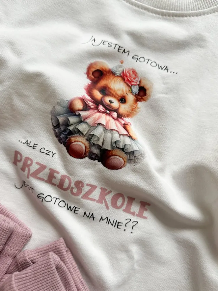 Bluza dziecięca z nadrukiem misia w sukience