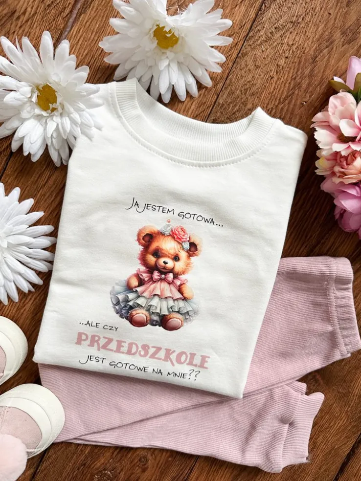 Bluza dziecięca z nadrukiem misia w sukience