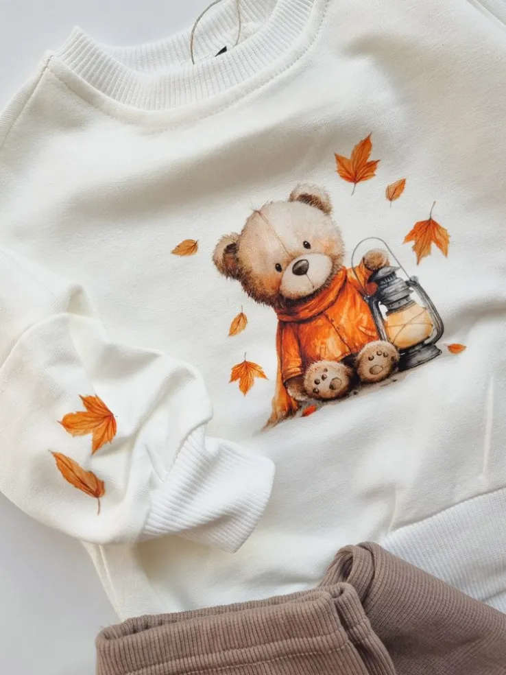 Bluza dziecięca z nadrukiem misia z lampionem