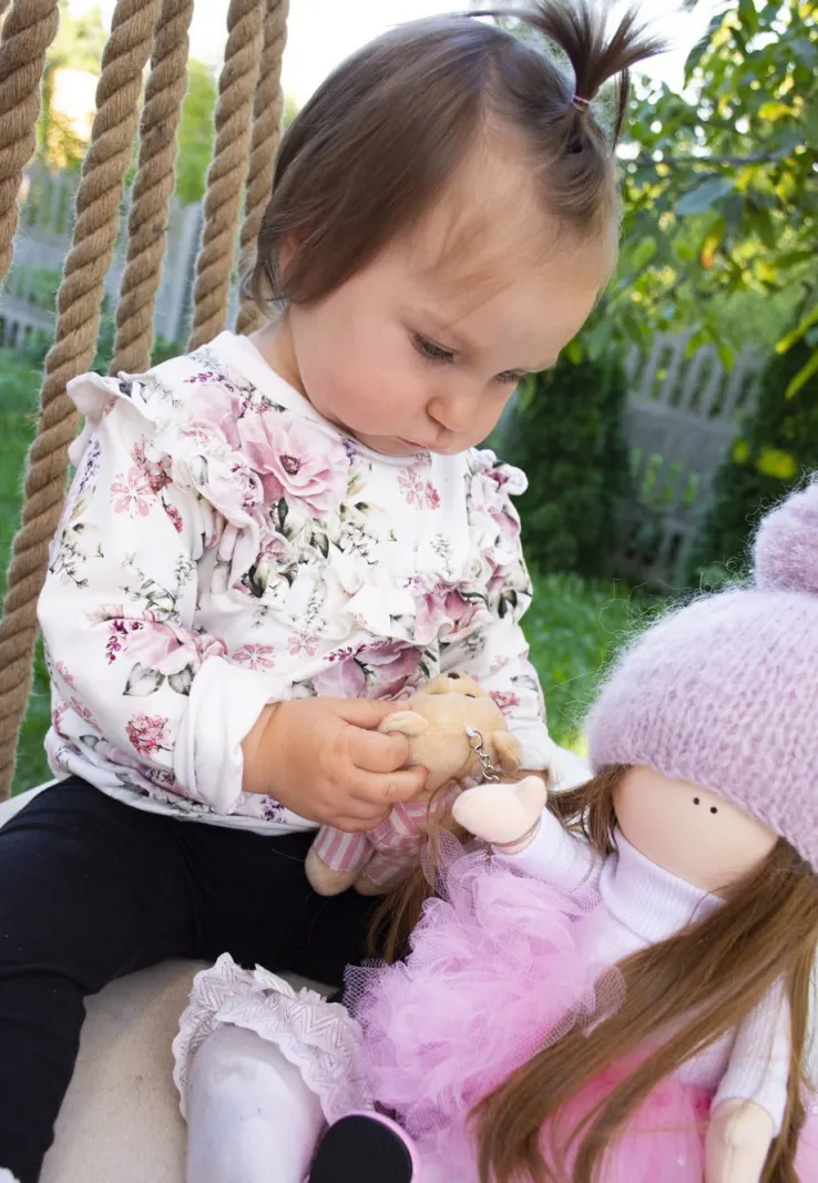 Bluza w kwiaty z falbanką