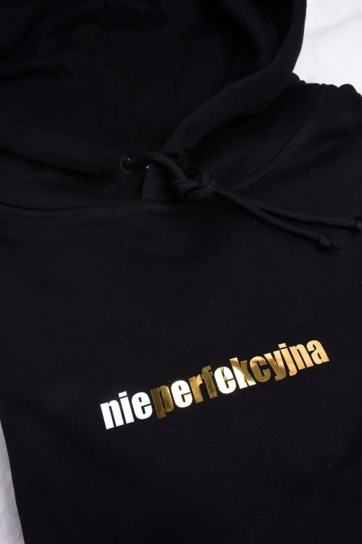 Bluza z kapturem nieperfekcyjna