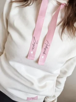 Bluza z kapturem super mama z imionami dzieci na różowej tasiemce
