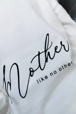 Bluza z kapturem z nadrukiem na plecach mother like no other.