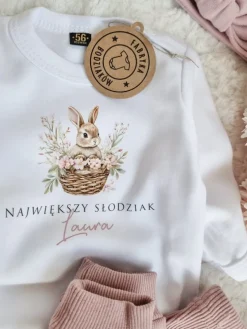 Body dla niemowlaka słodziak króliczek w wiklinowym koszu