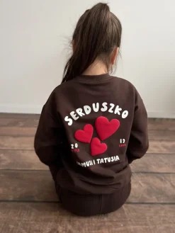 Brązowy komplet dla dziecka serduszko mamusi i tatusia (bluza + spodnie)