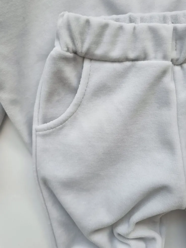 Dres welurowy dziecięcy jasnoszary bluza + spodnie