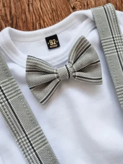 Elegancki komplet dla chłopca w kratę