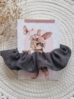 Gumka scrunchie do włosów szara srebrne serduszka