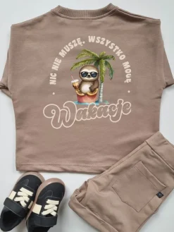 Kawowy komplet dresowy wakacyjny leniwiec (koszulka + szorty)