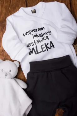 Komplet body Wspieram lokalnego dostawcę mleka + czarne półśpiochy lub spodnie