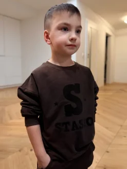 Komplet dla dziecka inicjał z gwiazdkami (bluza + spodnie)