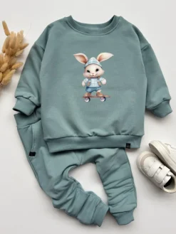 Komplet dla dziecka króliczek na deskorolce (bluza + spodnie)