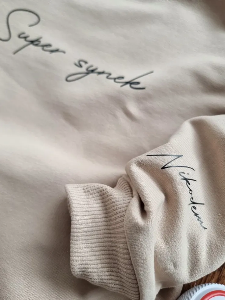 Komplet dla dziecka super synek z imieniem na rękawku (bluza + spodnie)