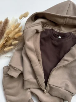 Komplet dresowy dla dziecka kawowy (bluza + spodnie)