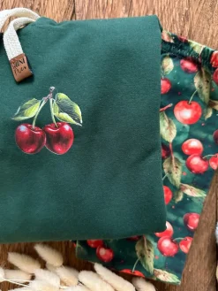 Komplet wisienki bluza z kapturem + getry