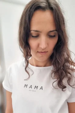 Koszulka damska z nadrukiem mama est + rok