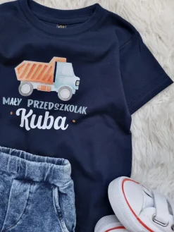Koszulka dziecięca mały przedszkolak z nadrukiem wywrotki