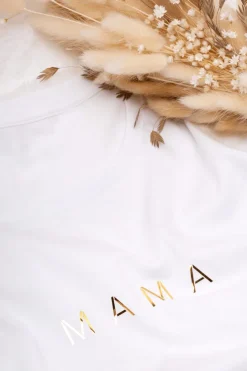 Koszulka ze złotym minimalistycznym napisem mama