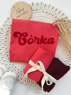 Koszulka z nadrukiem Córka + 2pak kolarek