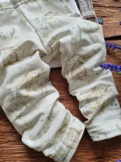 Legginsy dziecięce króliczki w polnych kwiatach