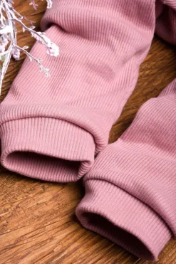 Legginsy niemowlęce prążkowane brudny róż