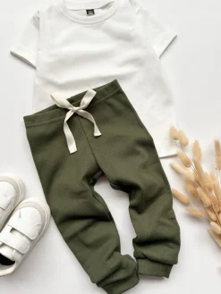 Legginsy niemowlęce prążkowane oliwkowe