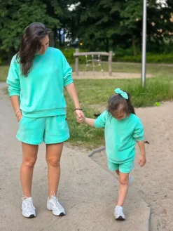 Miętowy dziecięcy komplet welurowy bluza + szorty