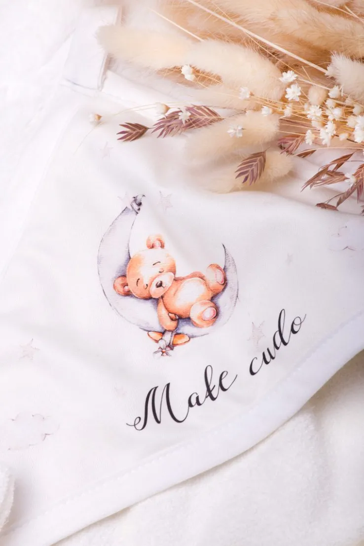Okrycie kąpielowe ecru z nadrukiem małe cudo