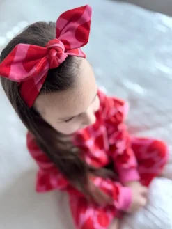 Opaska z kokardą serca na różu