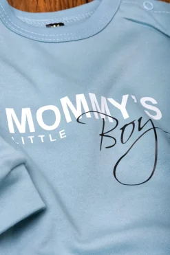 Pajac niemowlęcy niebieski z nadrukiem mommy’s little boy