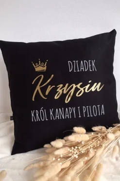 Poduszka z nadrukiem Dziadek król kanapy i pilota