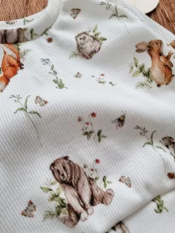Prążkowany komplet leśni przyjaciele (bluza + spodnie)