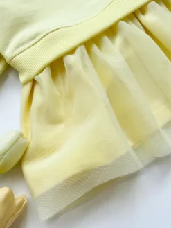 Sukienka dla dziewczynki z tiulem żółta z nadrukiem kaczuszki