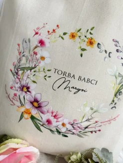 Torba babci z kwiatowym wieńcem