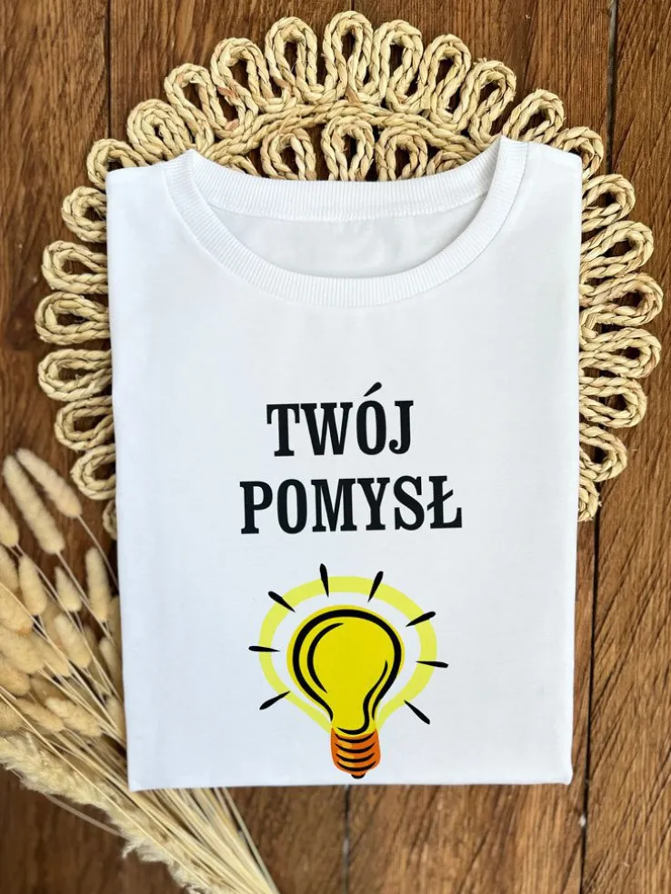 T-shirt damski z dowolnym nadrukiem – twój projekt